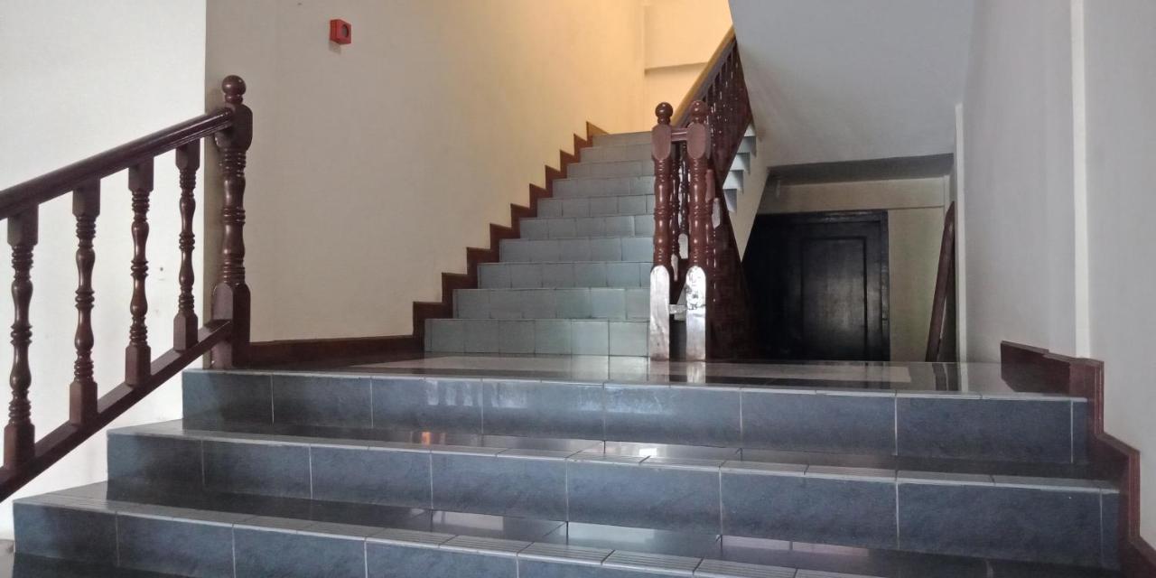 The Upper Deck Hotel Kudat Exterior foto