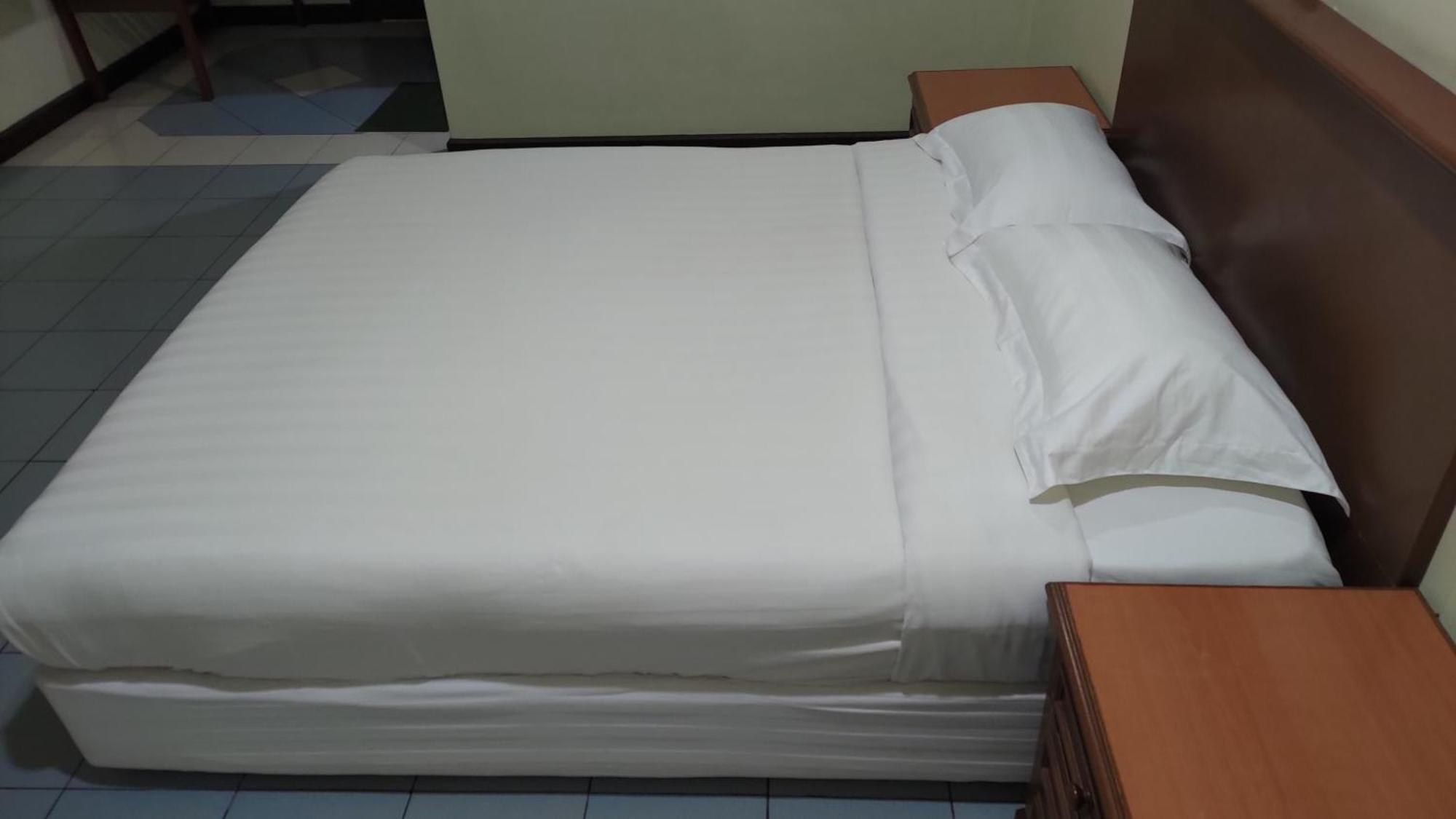 The Upper Deck Hotel Kudat Exterior foto