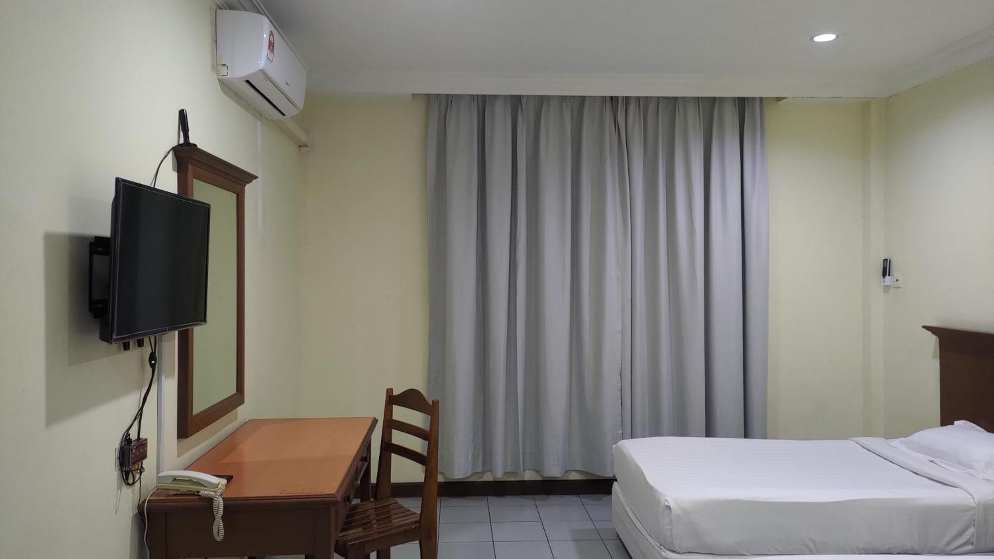 The Upper Deck Hotel Kudat Exterior foto